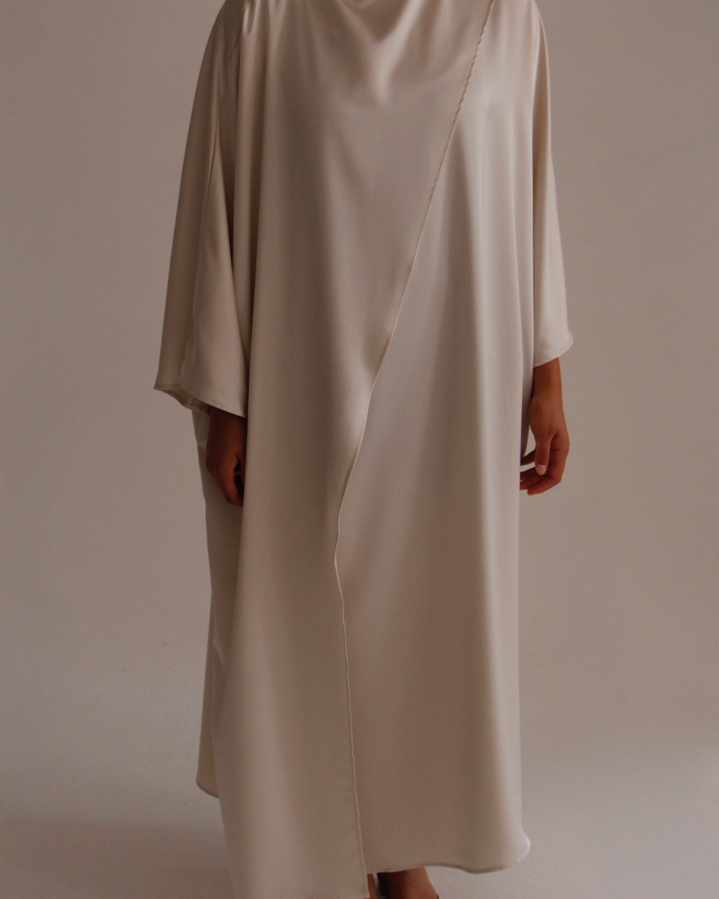 BATWING SHAWL | CHAMPAGNE