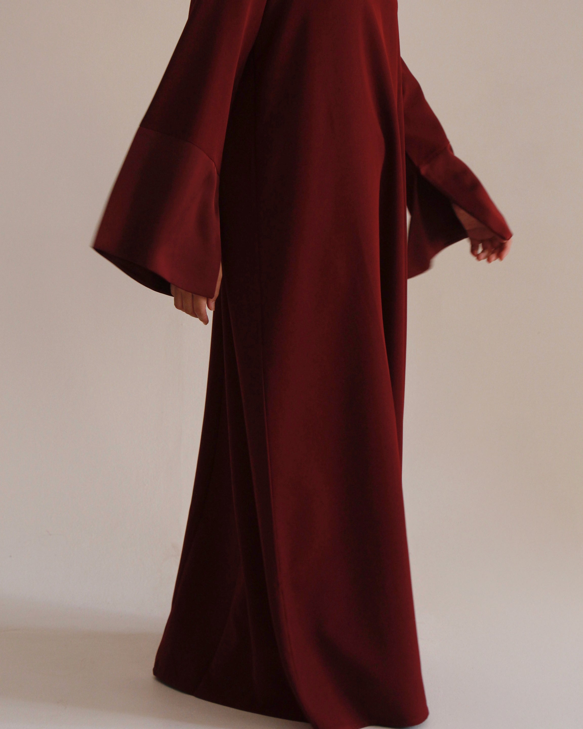 SATIN SLEEVE DRESS | BURGUNDY