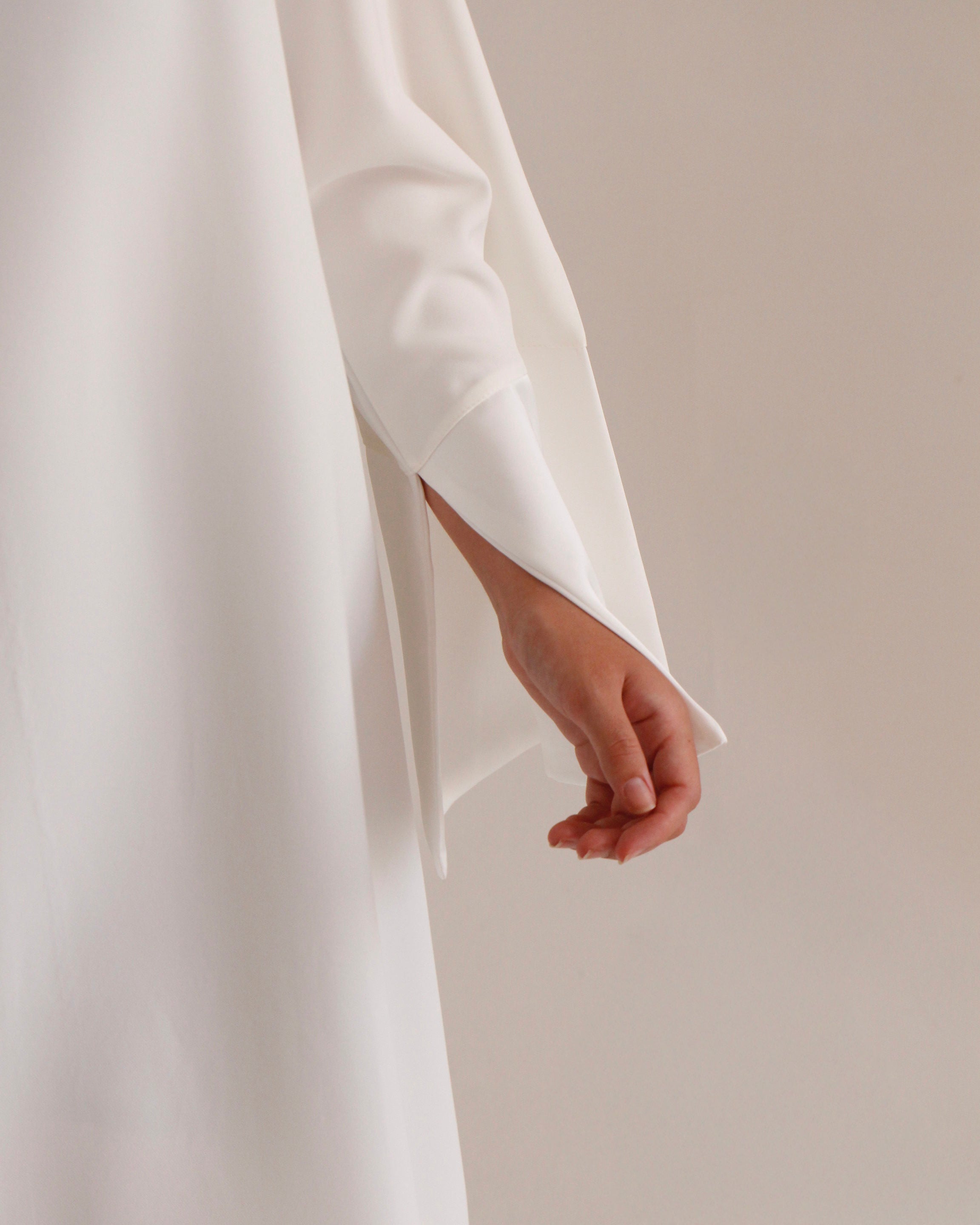 SATIN SLEEVE DRESS | WHITE