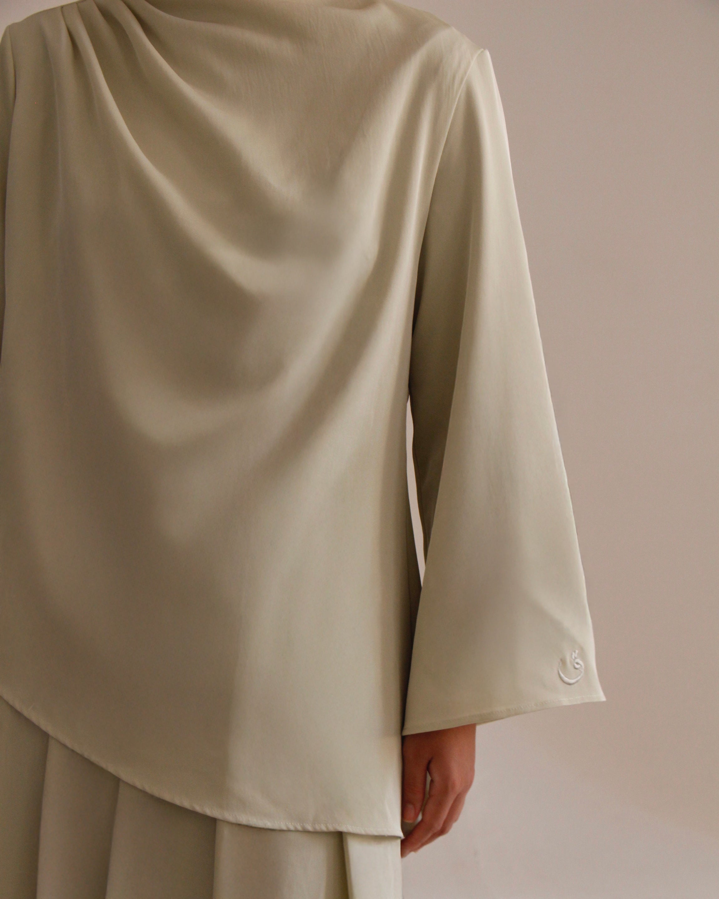 ASYMMETRICAL SET | SAGE