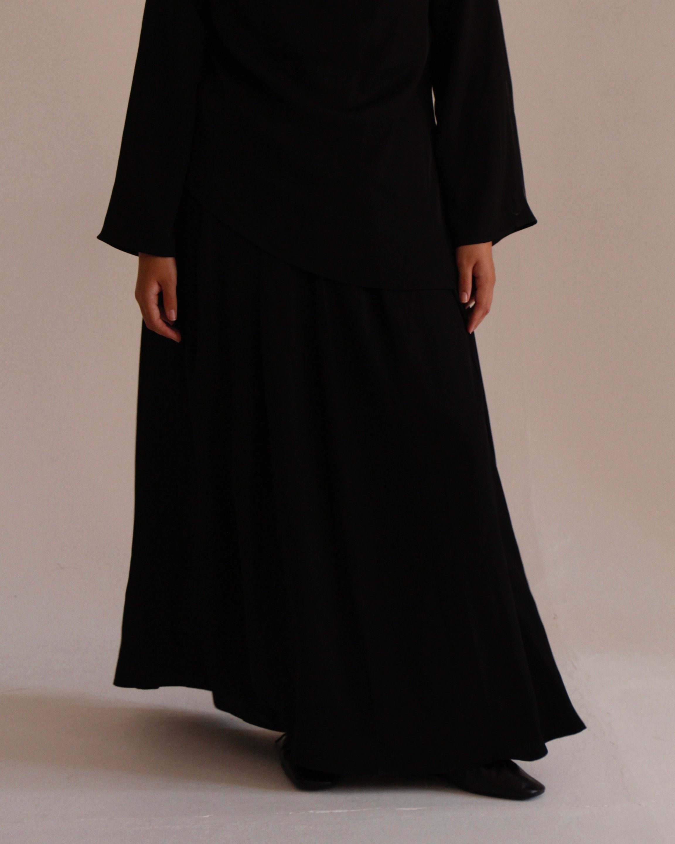 ASYMMETRICAL SET | BLACK