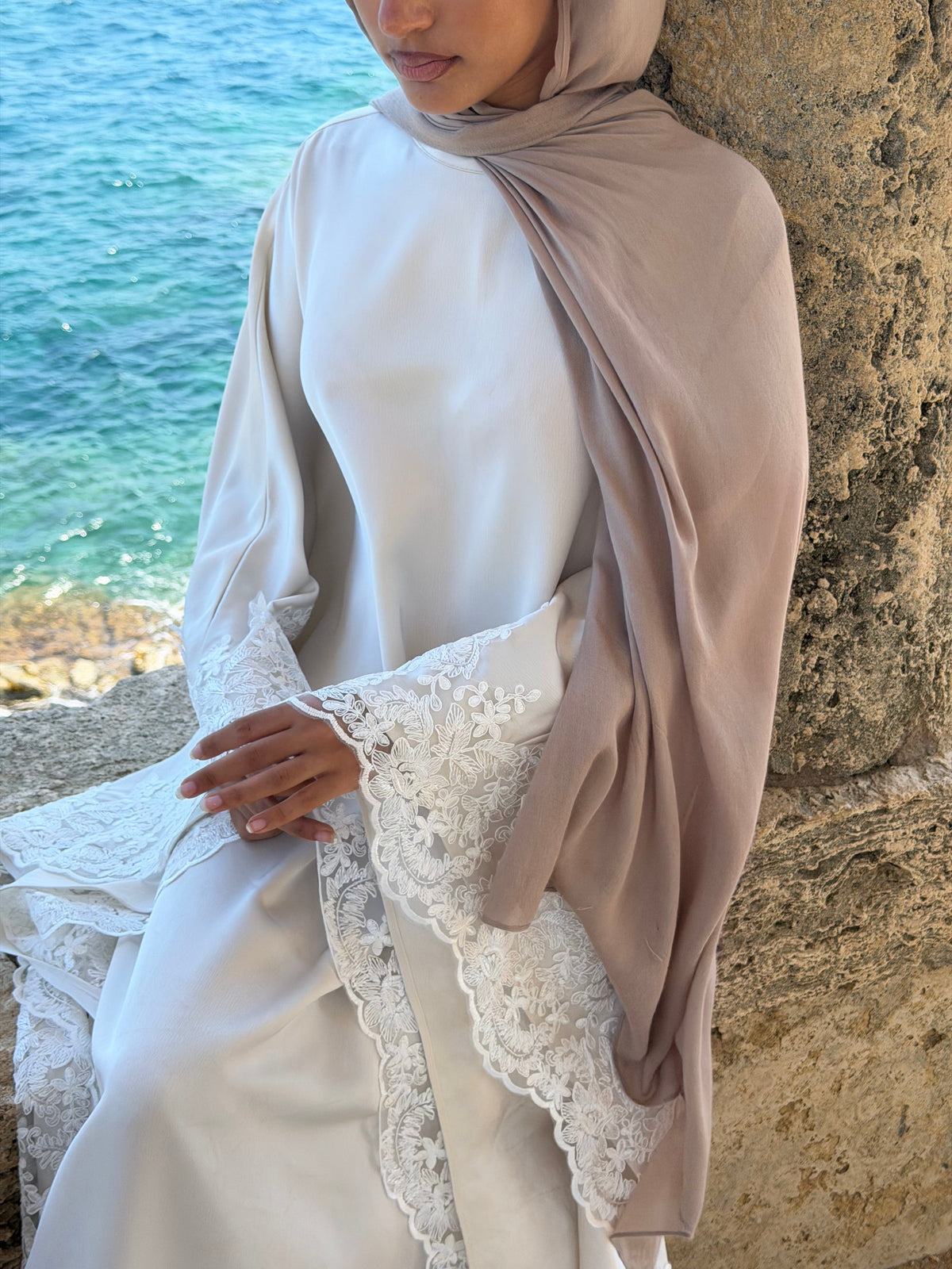 Lace Kaftan | Ivory - Byqaaf