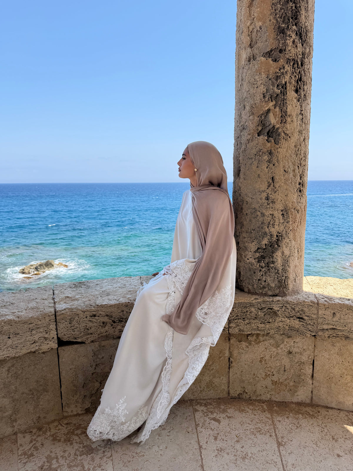 Lace Kaftan | Ivory - Byqaaf