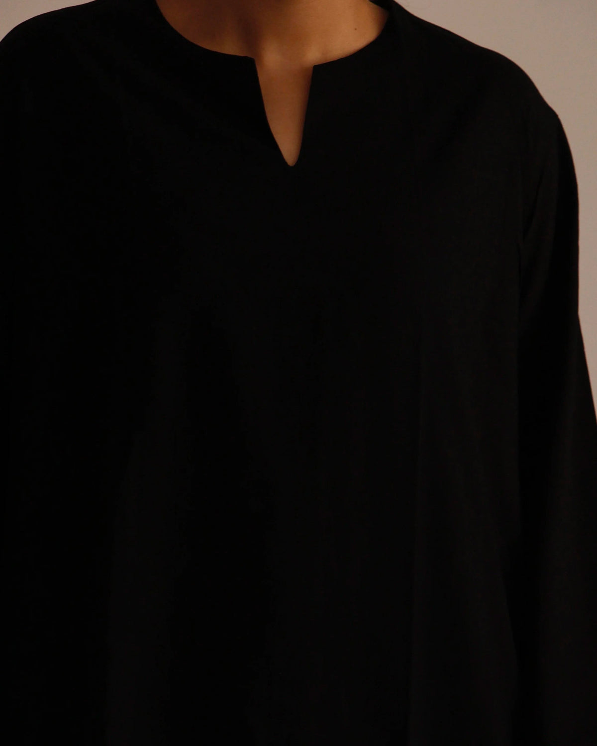 Neck Linen Set | Black - Byqaaf