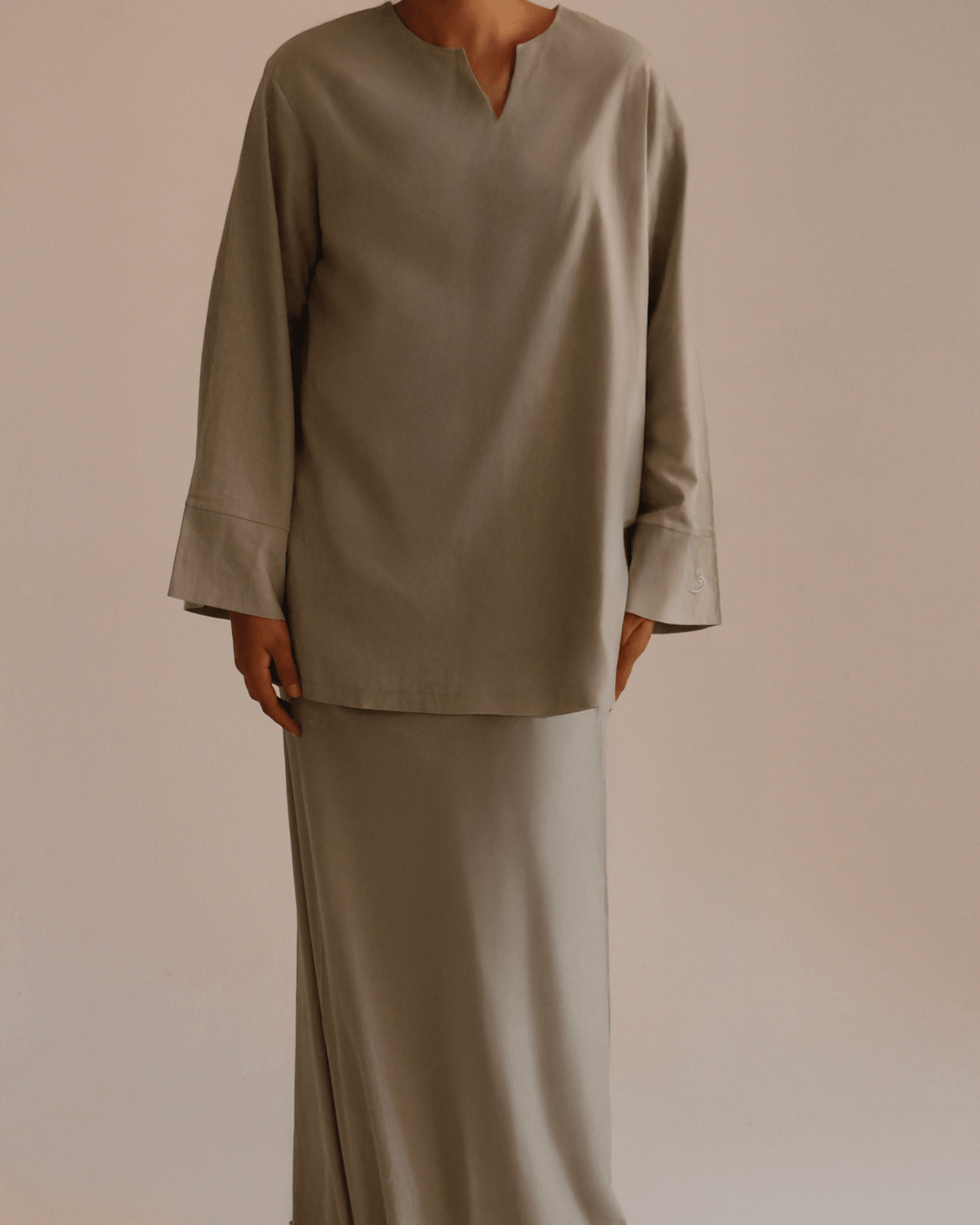 Neck Linen Set | Sage - Byqaaf